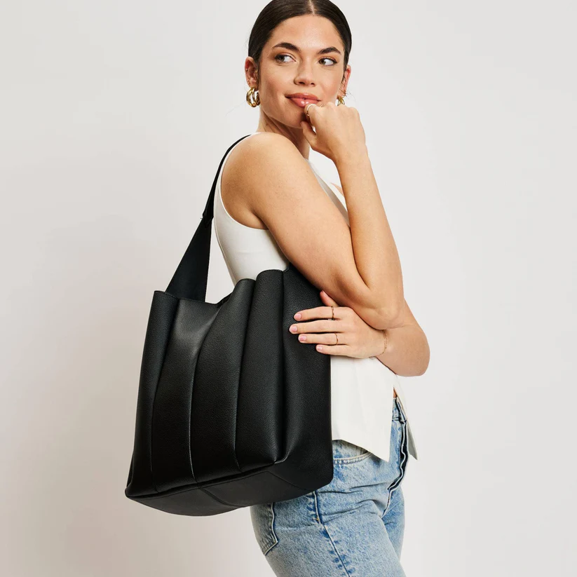 Zelda_Pleated_Detail_Hobo_Handbag-Black2
